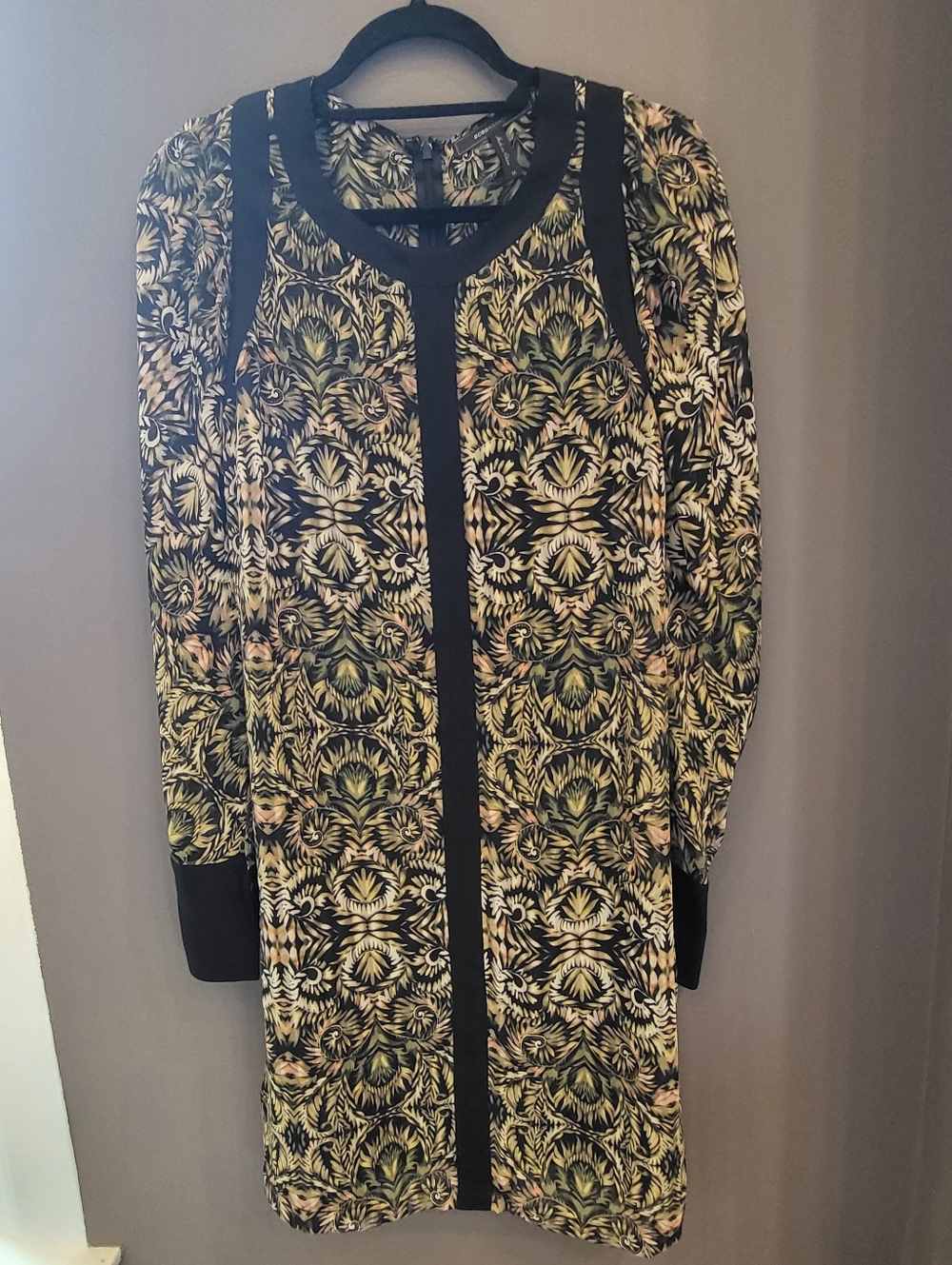 Women’s Printed Long Black & Green Sleeve Dress BCBG MaxAzria